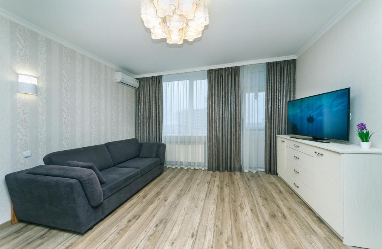 Лучшая Квартира В Броварах Brovary Exterior foto